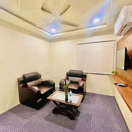 שמשבאד Hotel Eagle Grand Hyderabad Airport Zone מראה חיצוני תמונה
