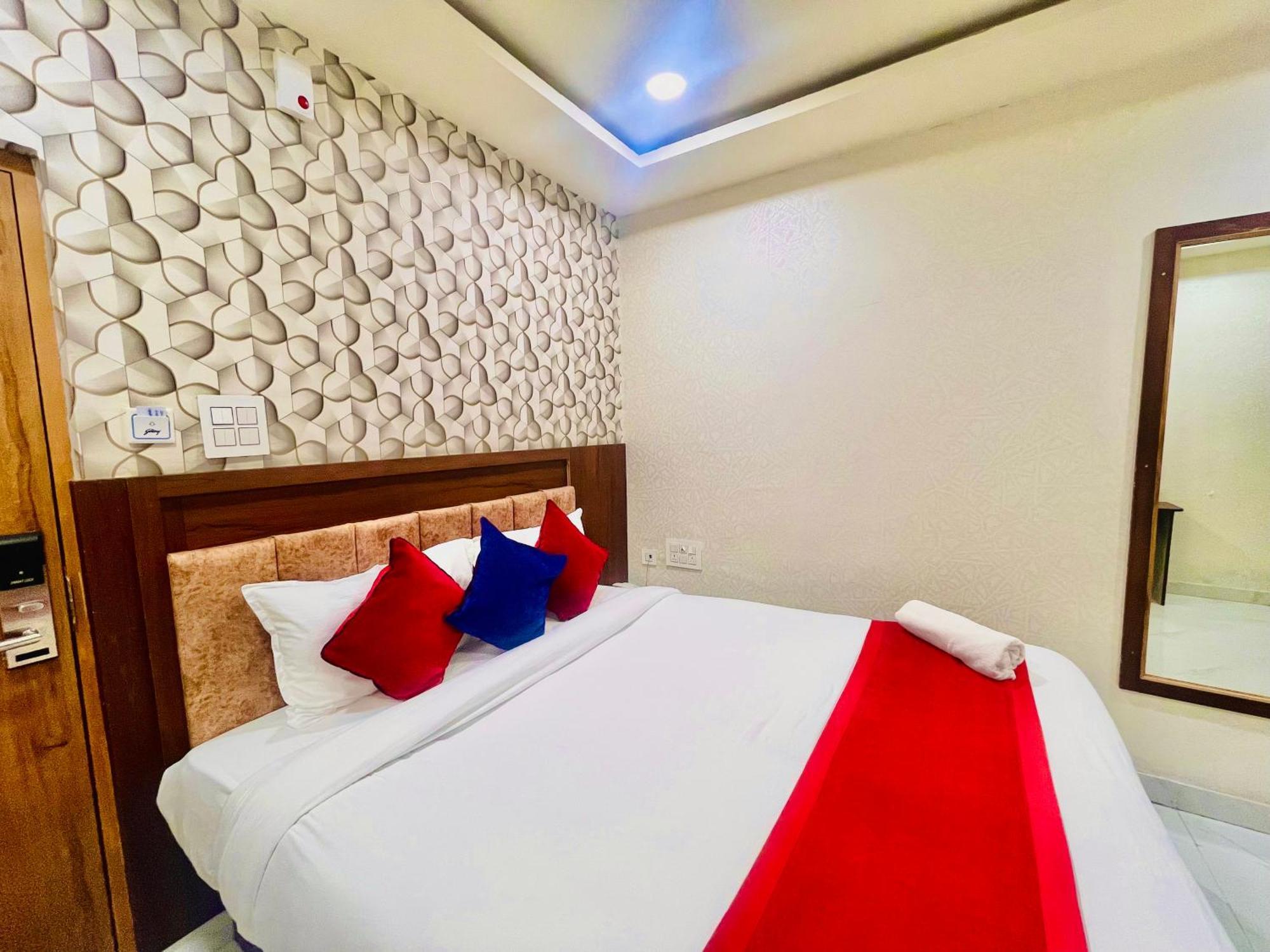 שמשבאד Hotel Eagle Grand Hyderabad Airport Zone מראה חיצוני תמונה