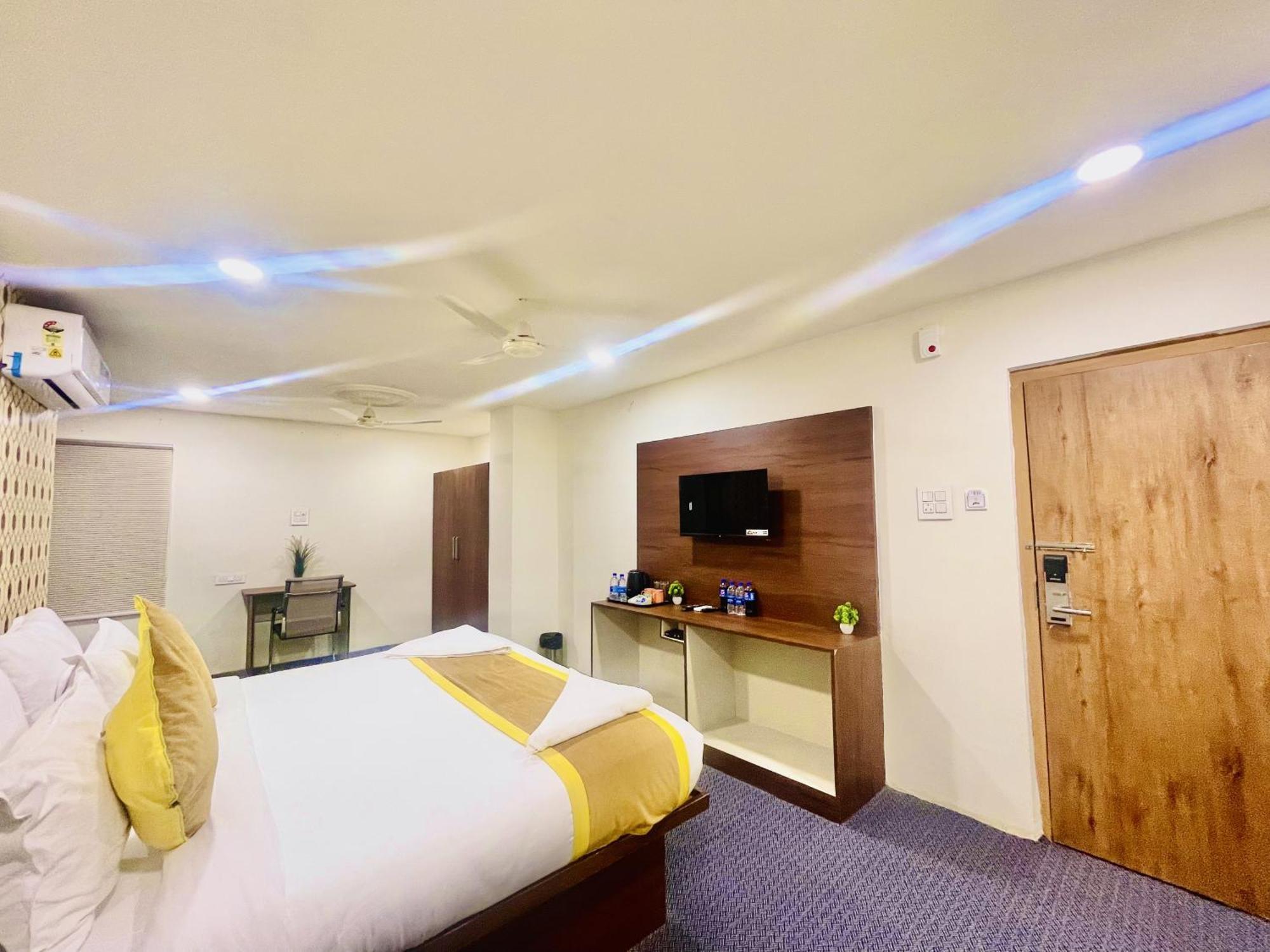 שמשבאד Hotel Eagle Grand Hyderabad Airport Zone מראה חיצוני תמונה
