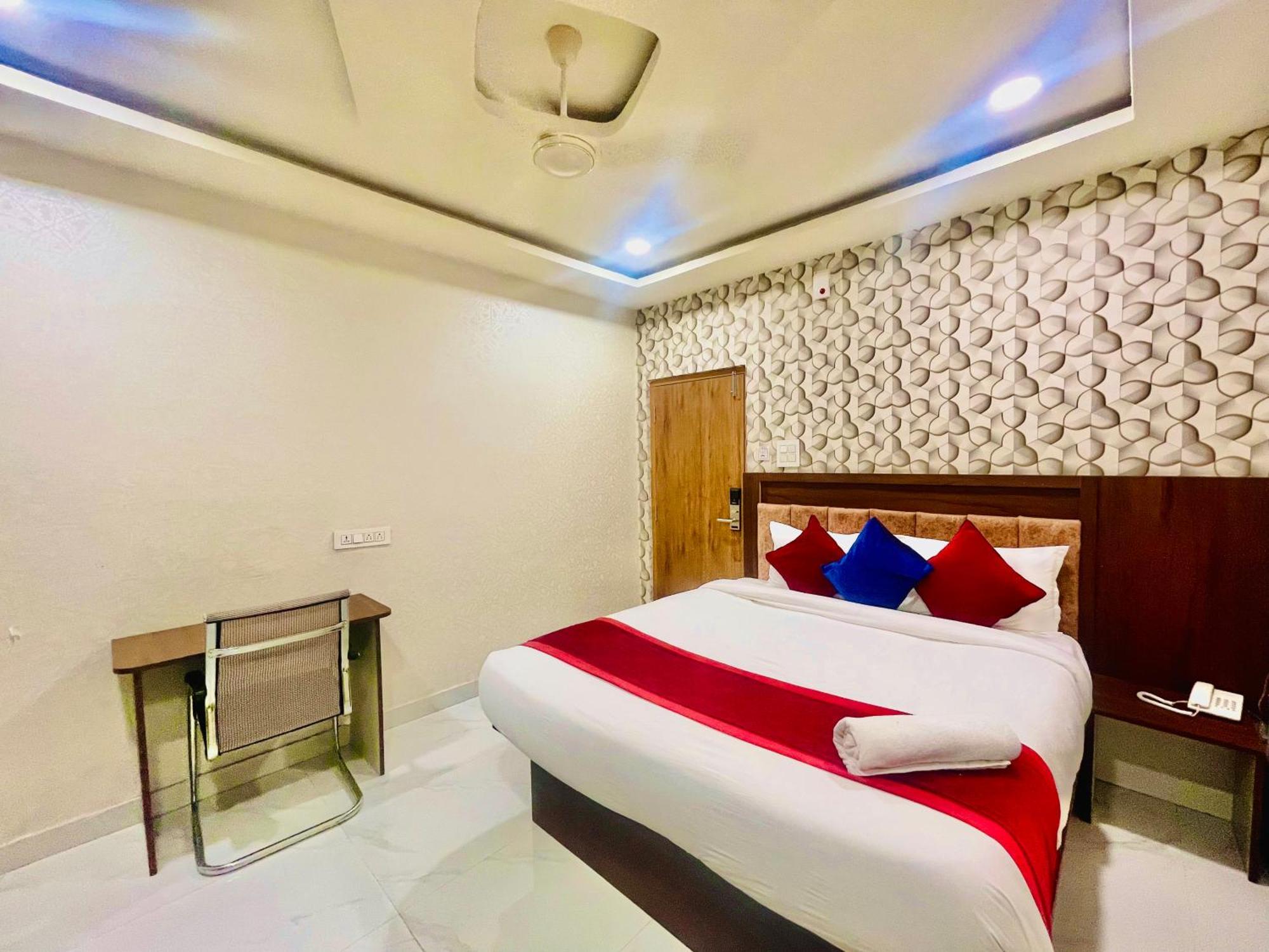 שמשבאד Hotel Eagle Grand Hyderabad Airport Zone מראה חיצוני תמונה