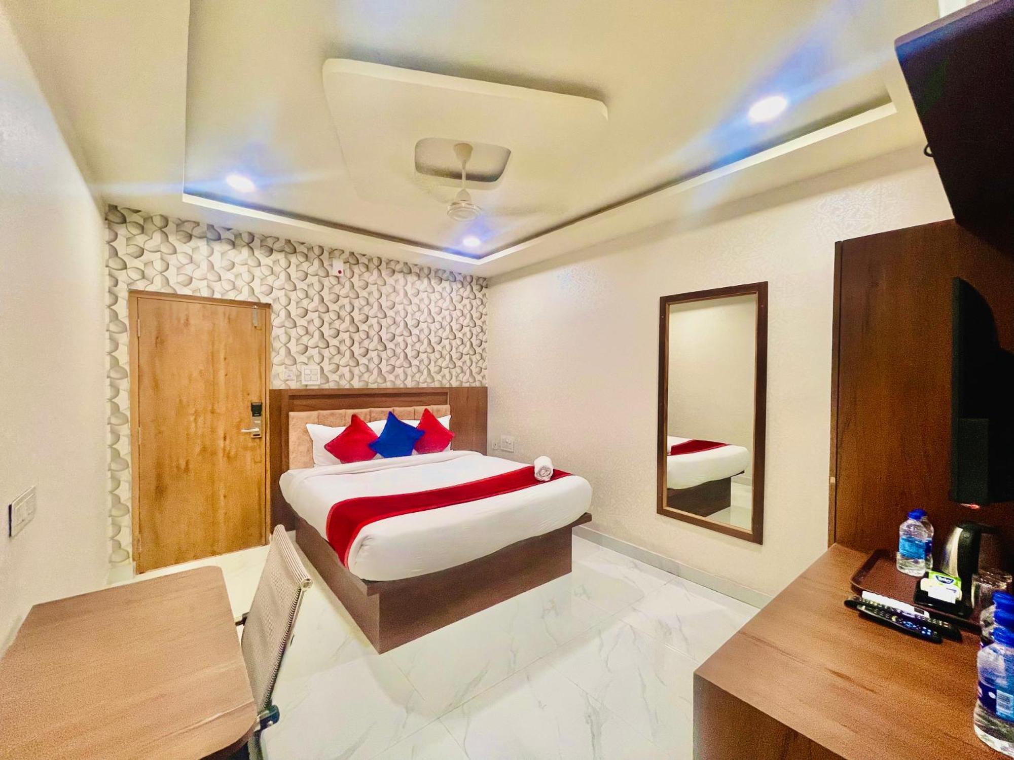 שמשבאד Hotel Eagle Grand Hyderabad Airport Zone מראה חיצוני תמונה