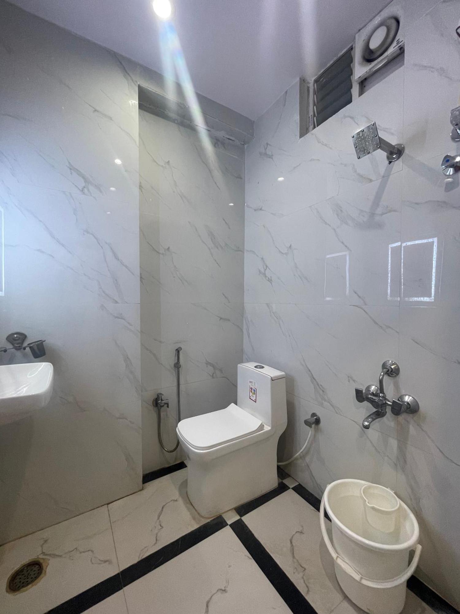 שמשבאד Hotel Eagle Grand Hyderabad Airport Zone מראה חיצוני תמונה