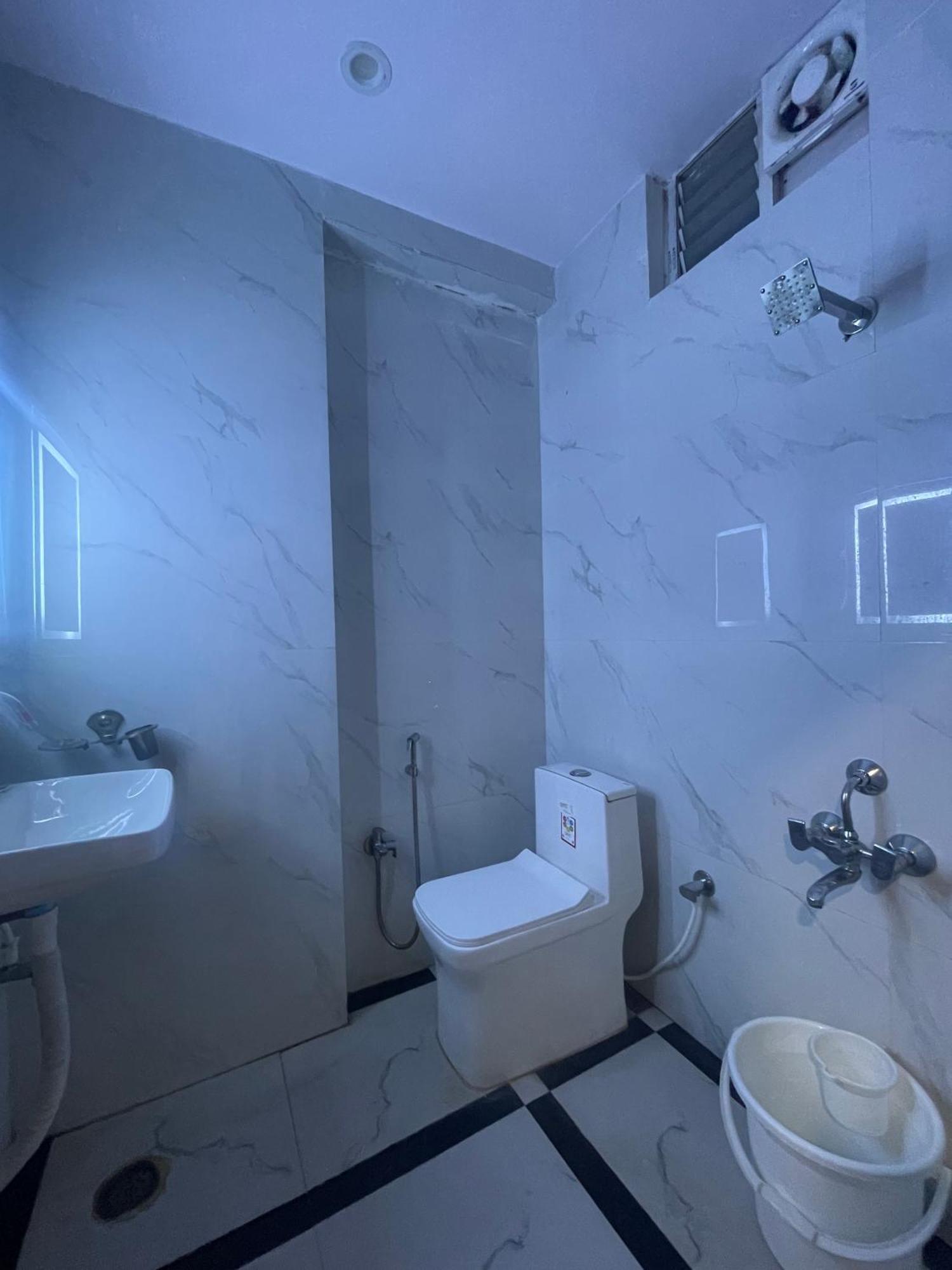שמשבאד Hotel Eagle Grand Hyderabad Airport Zone מראה חיצוני תמונה