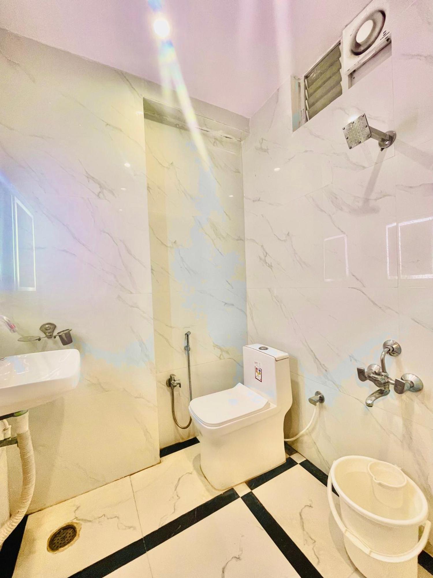 שמשבאד Hotel Eagle Grand Hyderabad Airport Zone מראה חיצוני תמונה