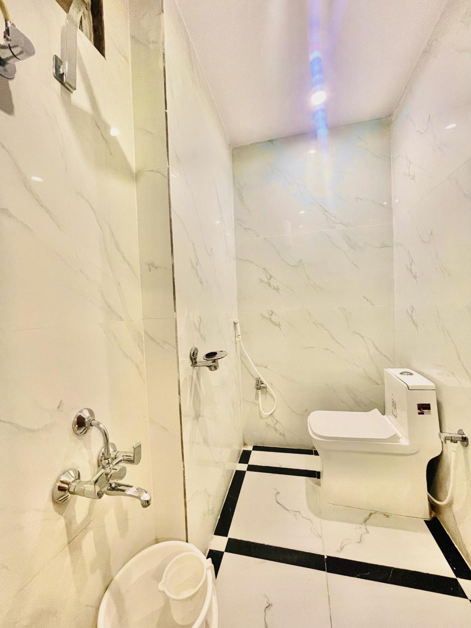 שמשבאד Hotel Eagle Grand Hyderabad Airport Zone מראה חיצוני תמונה