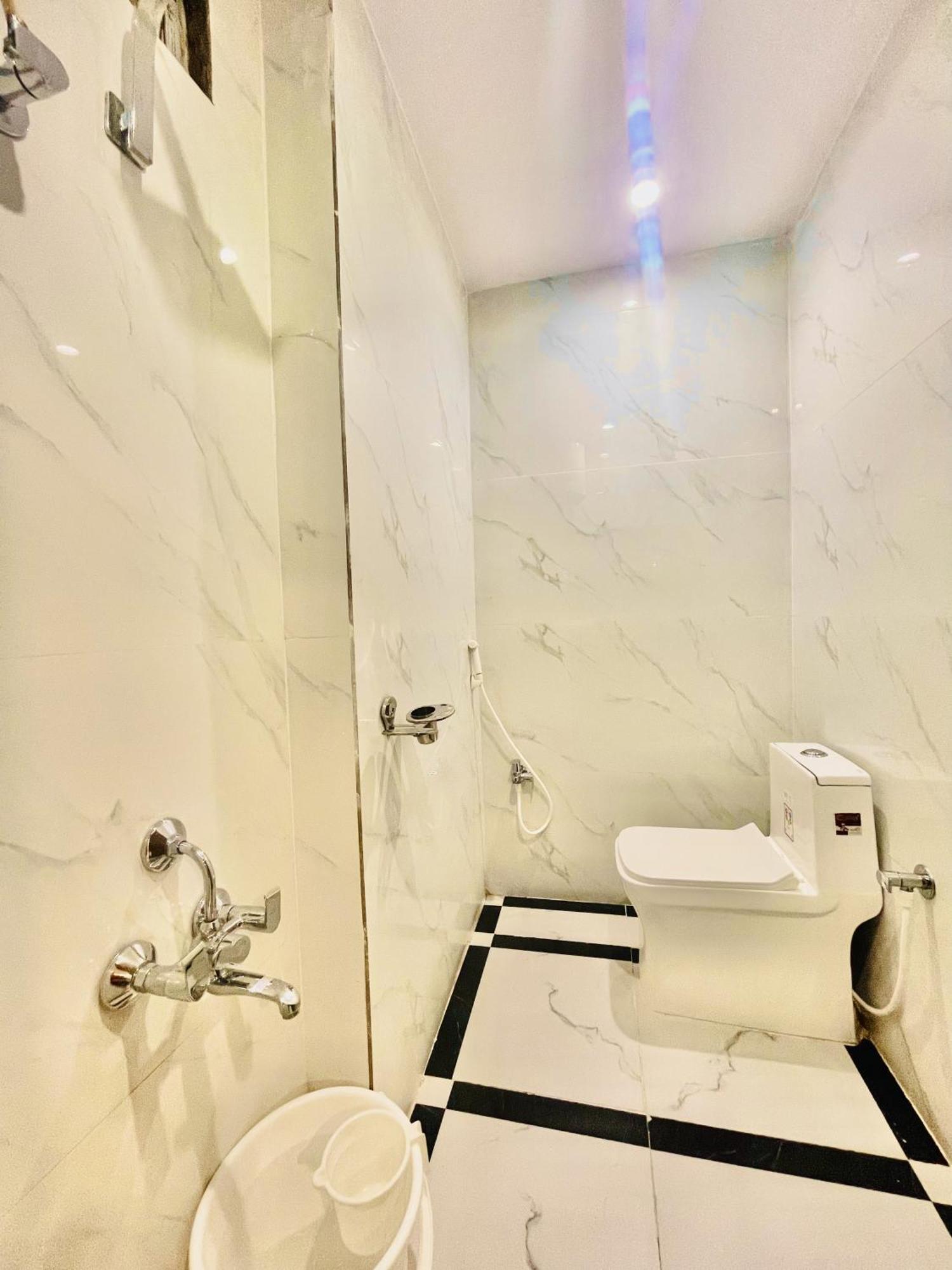 שמשבאד Hotel Eagle Grand Hyderabad Airport Zone מראה חיצוני תמונה